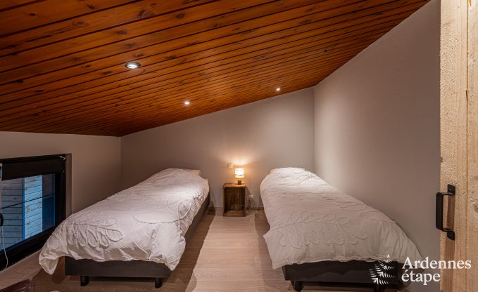 Chalet voor 4 personen in Stavelot met jacuzzi, houtkachel en privterras