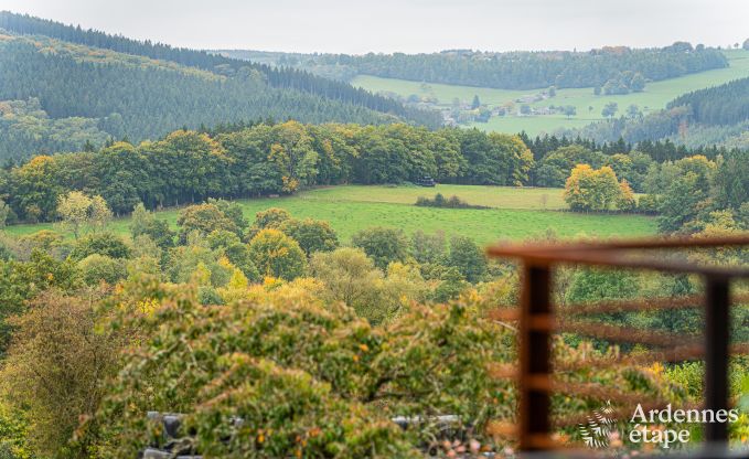 Chalet voor 4 personen in Stavelot met jacuzzi, houtkachel en privterras