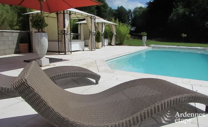 Luxe kasteel in Stavelot voor 8 met zwembad en tuin in de Hoge Venen