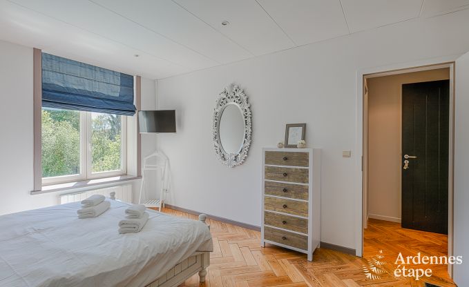 Luxe kasteel in Stavelot voor 8 met zwembad en tuin in de Hoge Venen