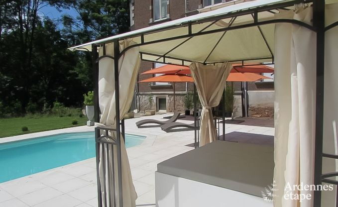 Luxe kasteel in Stavelot voor 8 met zwembad en tuin in de Hoge Venen