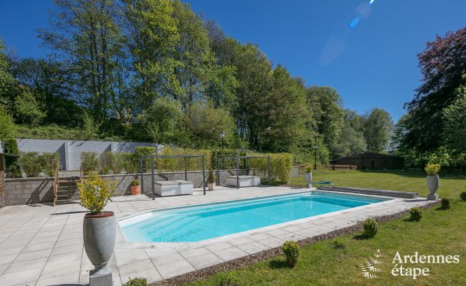 Luxe kasteel in Stavelot voor 8 met zwembad en tuin in de Hoge Venen