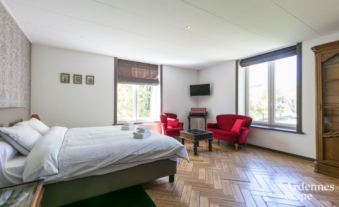 Luxe kasteel in Stavelot voor 8 met zwembad en tuin in de Hoge Venen