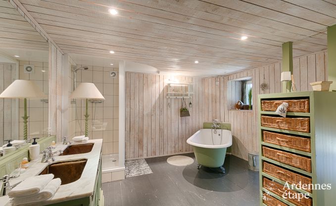 Luxe kasteel in Stavelot voor 8 met zwembad en tuin in de Hoge Venen