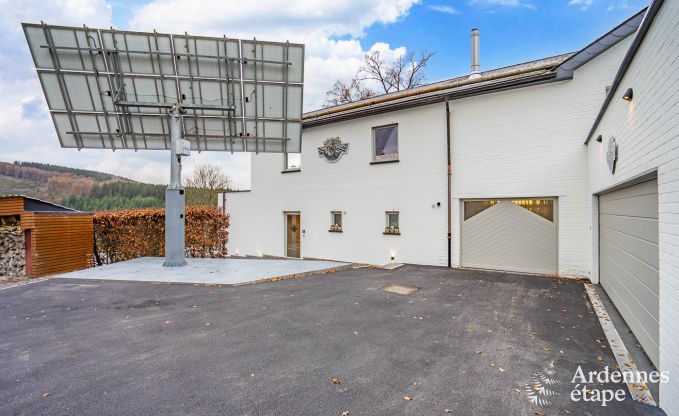 Vakantiehuis in Stavelot met jacuzzi en uitzicht voor 4 personen in de Ardennen