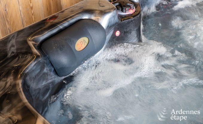 Vakantiehuis in Stavelot met jacuzzi en uitzicht voor 4 personen in de Ardennen