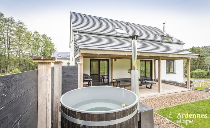 Vakantiehuis in Stavelot: verblijf in de Ardennen voor 10 personen met sauna en priv� tuin