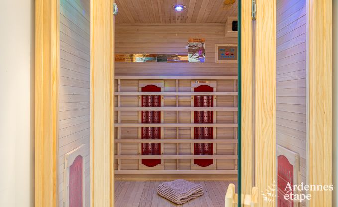 Comfortabele chalet voor 4 personen in Stoumont met 2 slaap- en badkamers outdoor jacuzzi en sauna