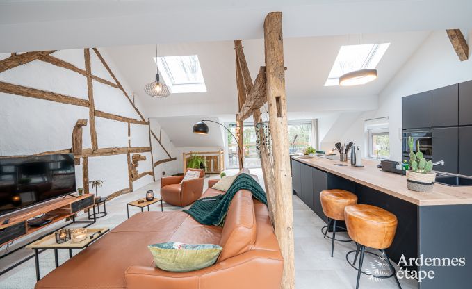 Comfortabele chalet voor 4 personen in Stoumont met 2 slaap- en badkamers outdoor jacuzzi en sauna