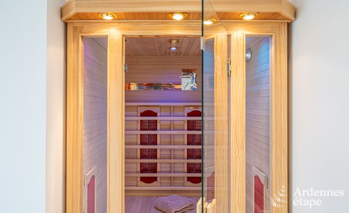 Comfortabele chalet voor 4 personen in Stoumont met 2 slaap- en badkamers outdoor jacuzzi en sauna