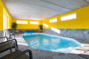Villa met binnenzwembad in Stoumont