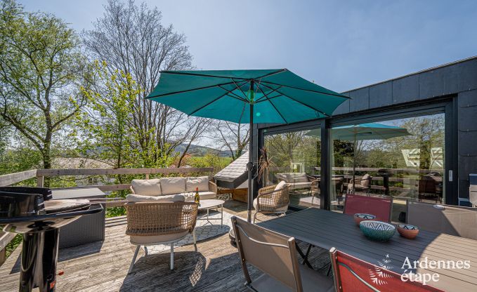Comfortabele chalet voor 4 personen in Stoumont met 2 slaap- en badkamers outdoor jacuzzi en sauna