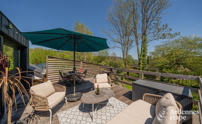 Comfortabele chalet voor 4 personen in Stoumont met 2 slaap- en badkamers outdoor jacuzzi en sauna