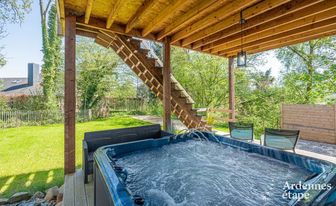 Comfortabele chalet voor 4 personen in Stoumont met 2 slaap- en badkamers outdoor jacuzzi en sauna