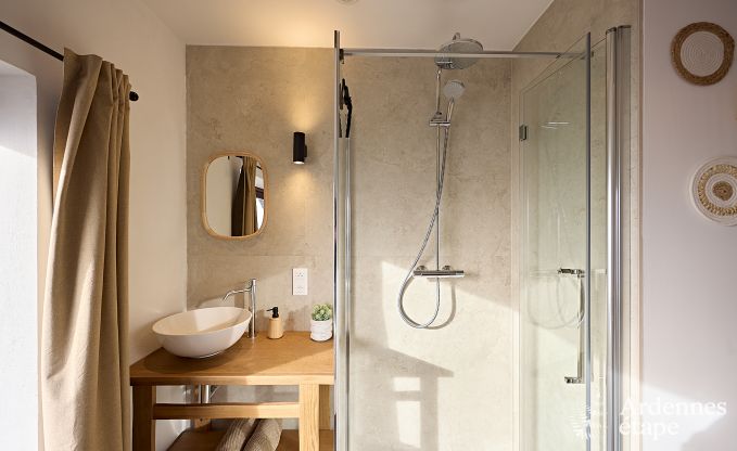 Ruime vakantiewoning voor 8 personen in Stoumont met 4 badkamers, priv�terras, sauna en speelruimte