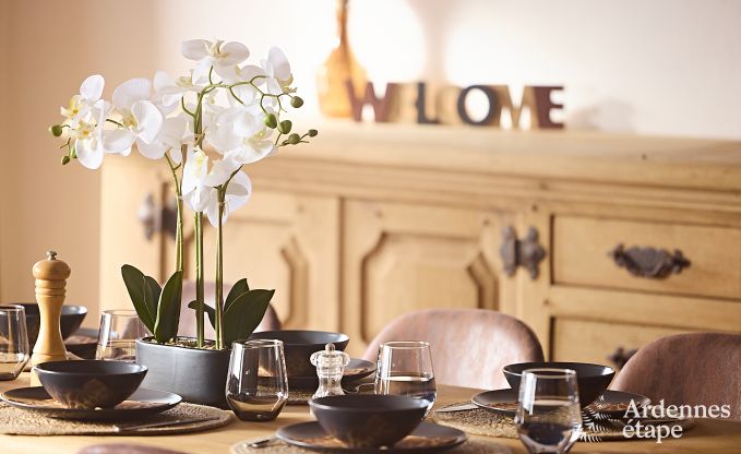 Ruime vakantiewoning voor 8 personen in Stoumont met 4 badkamers, priv�terras, sauna en speelruimte