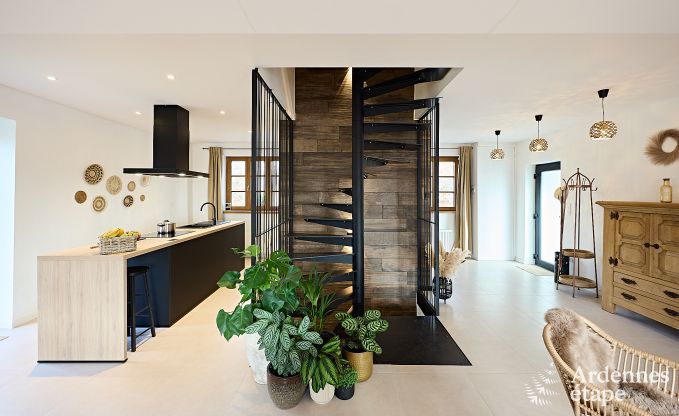 Ruime vakantiewoning voor 8 personen in Stoumont met 4 badkamers, priv�terras, sauna en speelruimte