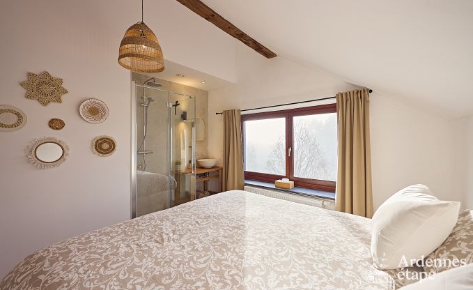 Ruime vakantiewoning voor 8 personen in Stoumont met 4 badkamers, priv�terras, sauna en speelruimte