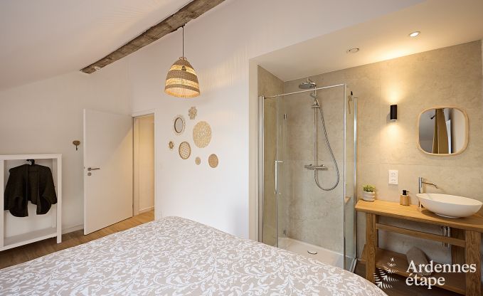 Ruime vakantiewoning voor 8 personen in Stoumont met 4 badkamers, priv�terras, sauna en speelruimte