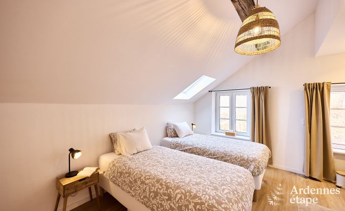 Ruime vakantiewoning voor 8 personen in Stoumont met 4 badkamers, priv�terras, sauna en speelruimte