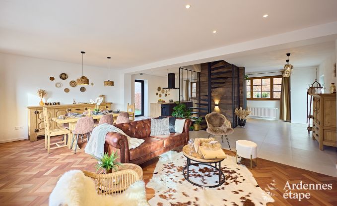 Ruime vakantiewoning voor 8 personen in Stoumont met 4 badkamers, priv�terras, sauna en speelruimte