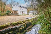 Voormalig Hotel in Tellin voor uw verblijf met Ardennes-Etape