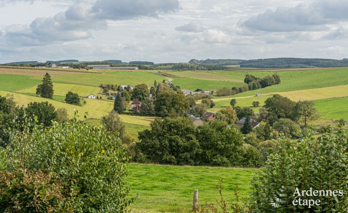 Gezellige chalet in Tenneville voor 4 personen/3 volwassenen met 2 slaapkamers, speelruimte, babyhoek en panoramisch uitzicht