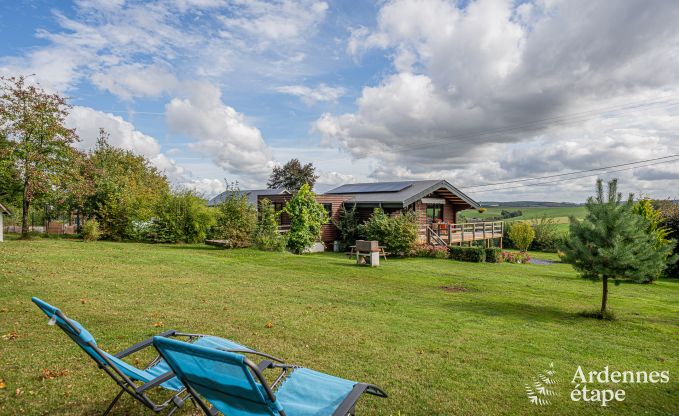 Gezellige chalet in Tenneville voor 4 personen/3 volwassenen met 2 slaapkamers, speelruimte, babyhoek en panoramisch uitzicht