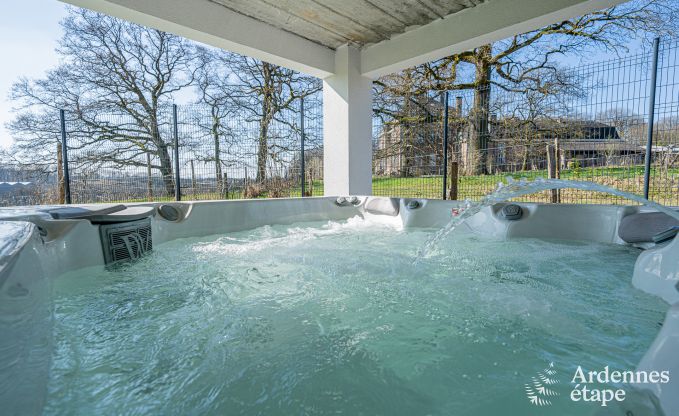 Luxe villa in Theux voor 10 personen met speelzaal, jacuzzi en nabijheid van Spa-Francorchamps