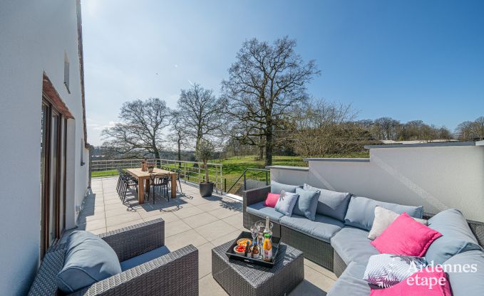 Luxe villa in Theux voor 10 personen met speelzaal, jacuzzi en nabijheid van Spa-Francorchamps