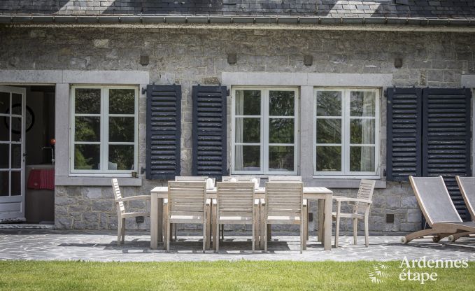 Ruime vakantiewoning voor 9 personen in Tinlot met 4 slaap- en badkamers,  zwembad, priv�tuin en speelvoorzieningen