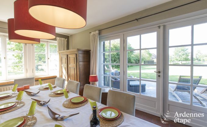 Ruime vakantiewoning voor 9 personen in Tinlot met 4 slaap- en badkamers,  zwembad, priv�tuin en speelvoorzieningen