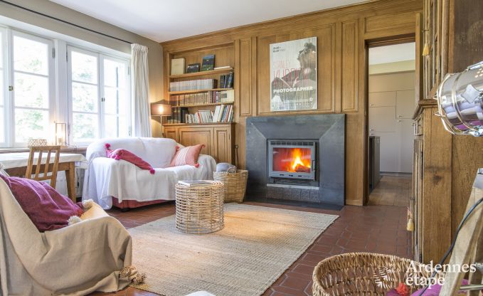 Ruime vakantiewoning voor 9 personen in Tinlot met 4 slaap- en badkamers,  zwembad, priv�tuin en speelvoorzieningen