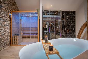 Romantische suite voor 2 in Trois-Ponts, Ardennen met sauna en bubbelbad