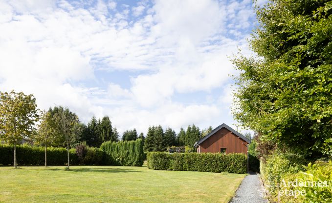 Gezellig vakantiehuis in Trois-Ponts voor 4 personen met sauna, jacuzzi en zwembad dichtbij het bos
