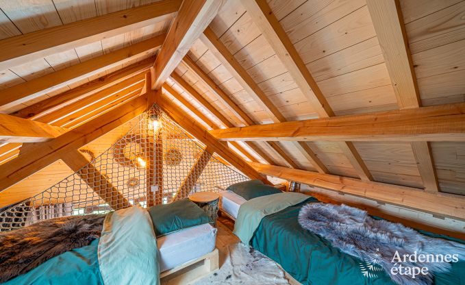 Gezellig vakantiehuis in Trois-Ponts voor 4 personen met sauna, jacuzzi en zwembad dichtbij het bos