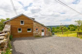 Bevallige cottage voor een rustig verblijf met 4 personen in Trois-Ponts