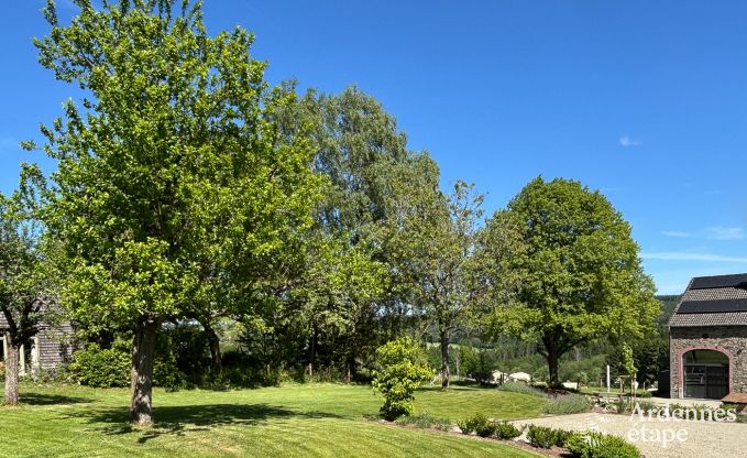 Oude gerenoveerde schuur voor 10 personen op de C�tes de Wanne