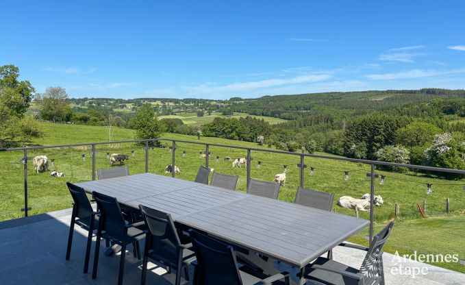 Oude gerenoveerde schuur voor 10 personen op de C�tes de Wanne