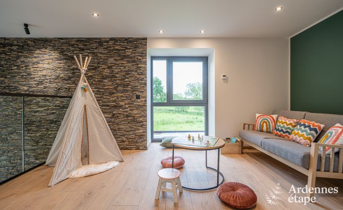 Oude gerenoveerde schuur voor 10 personen op de C�tes de Wanne