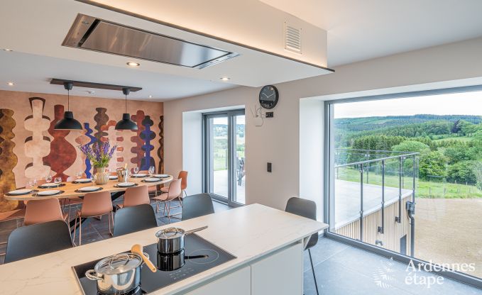 Oude gerenoveerde schuur voor 10 personen op de C�tes de Wanne