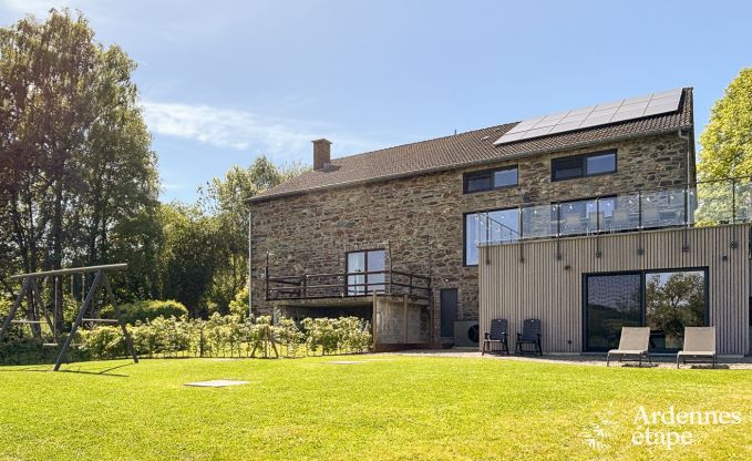 Oude gerenoveerde schuur voor 10 personen op de C�tes de Wanne