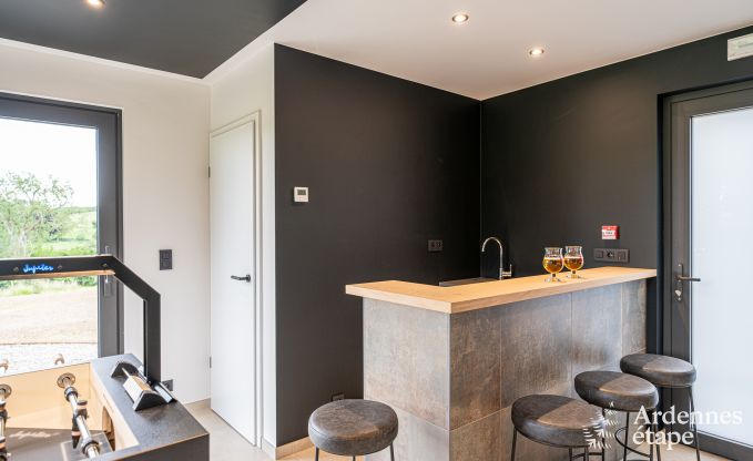 Oude gerenoveerde schuur voor 10 personen op de C�tes de Wanne