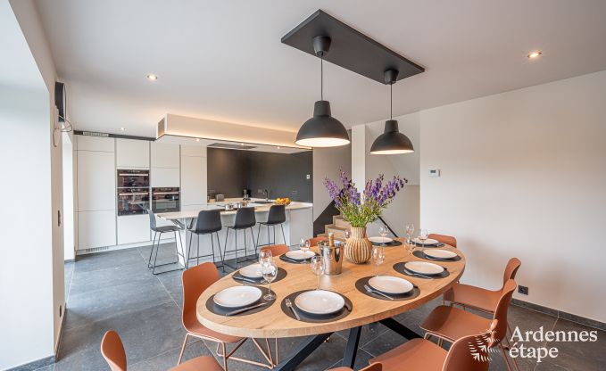 Oude gerenoveerde schuur voor 10 personen op de C�tes de Wanne