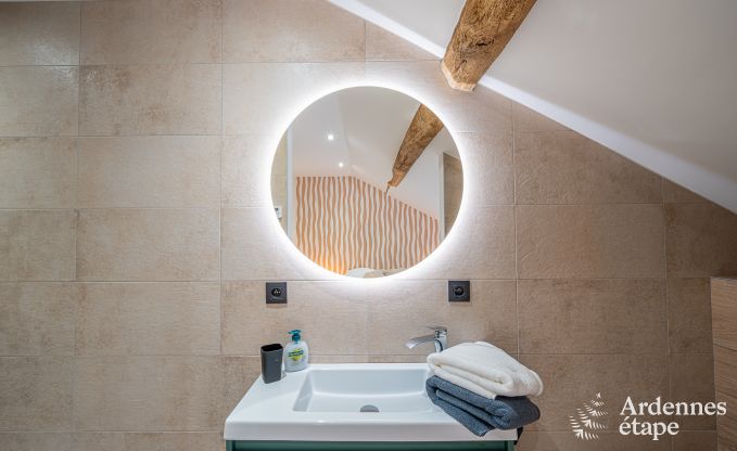 Oude gerenoveerde schuur voor 10 personen op de C�tes de Wanne