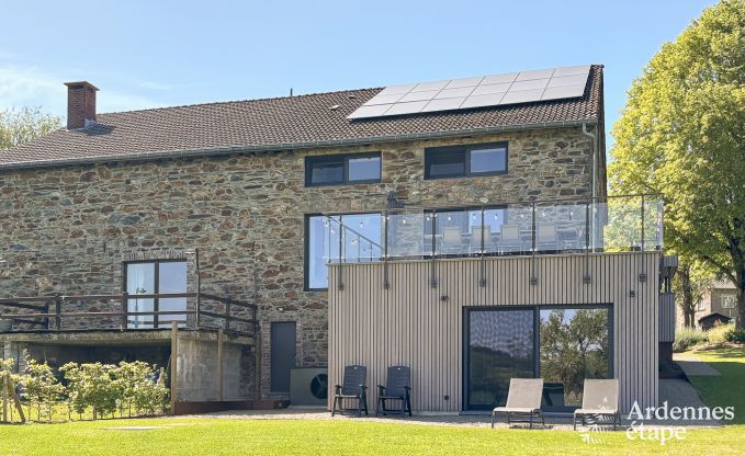 Oude gerenoveerde schuur voor 10 personen op de C�tes de Wanne