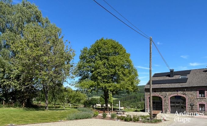 Oude gerenoveerde schuur voor 10 personen op de C�tes de Wanne