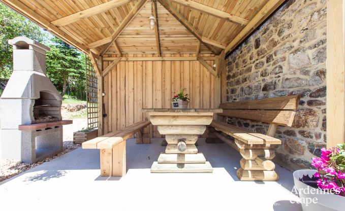 Oude gerenoveerde schuur omgebouwd tot luxe gite voor 8 personen in Trois-Ponts