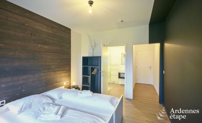 Ruime luxe vakantiewoning met binnenzwembad in Trois-Ponts, Ardennen