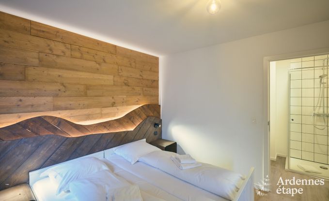 Ruime luxe vakantiewoning met binnenzwembad in Trois-Ponts, Ardennen